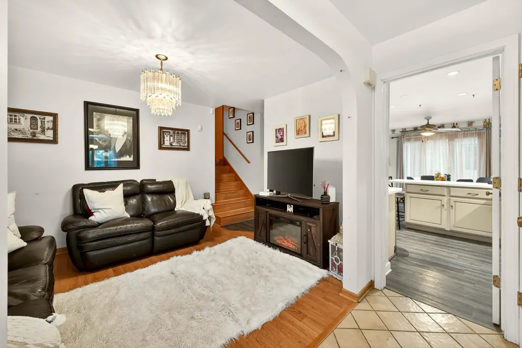 4609 Birchwood Avenue Skokie IL 60076