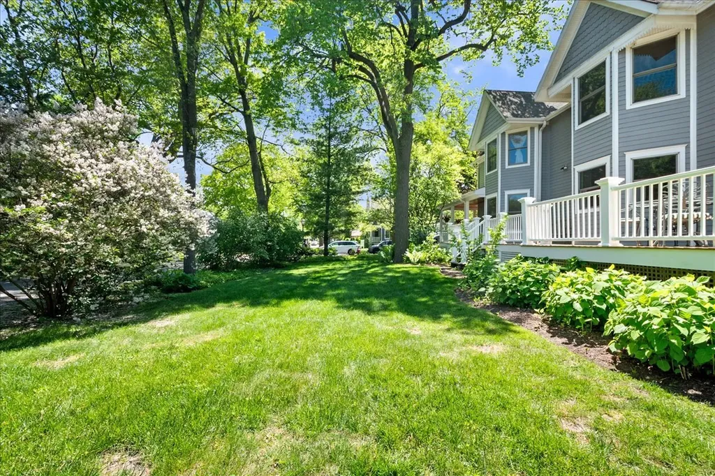 1804 Elmwood Avenue Wilmette IL 60091