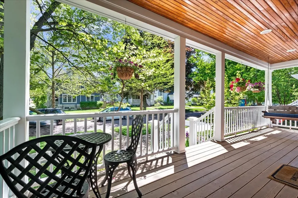 1804 Elmwood Avenue Wilmette IL 60091