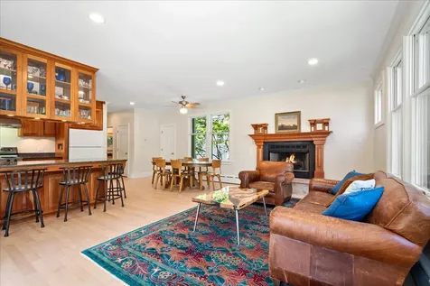 1804 Elmwood Avenue Wilmette IL 60091