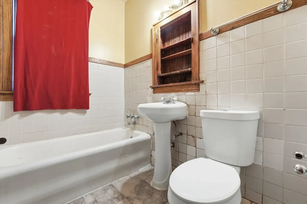 6734 South Maplewood Avenue Chicago IL 60629