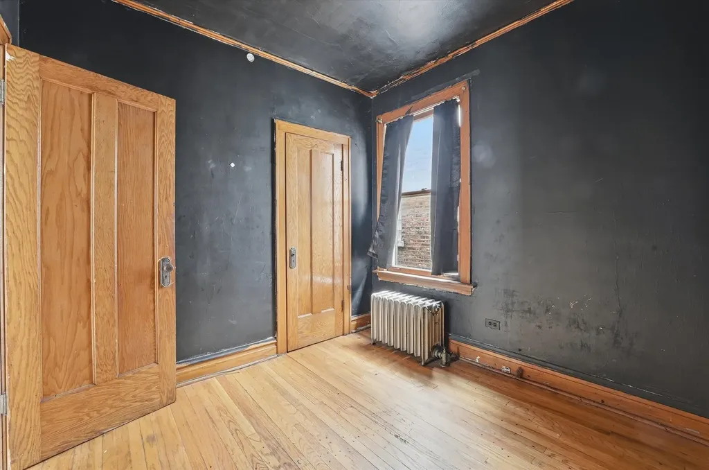 6734 South Maplewood Avenue Chicago IL 60629