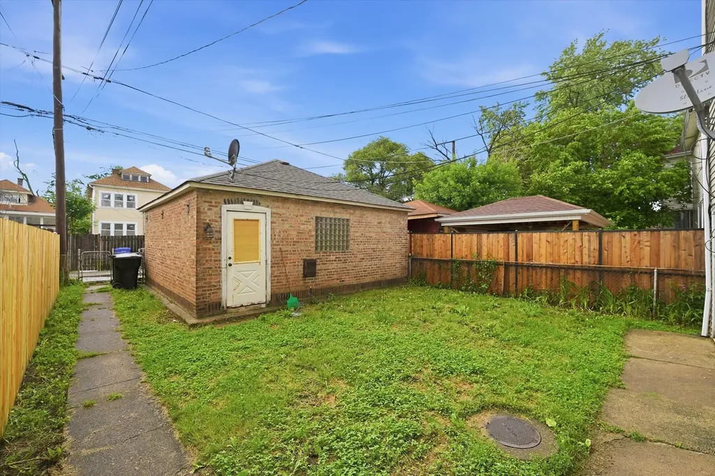 6734 South Maplewood Avenue Chicago IL 60629
