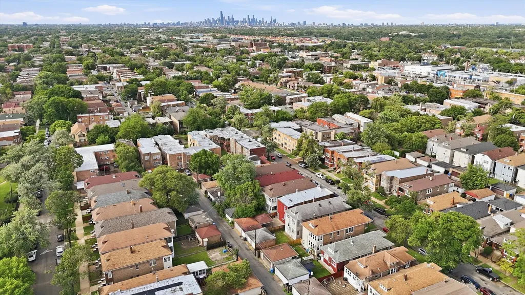6734 South Maplewood Avenue Chicago IL 60629