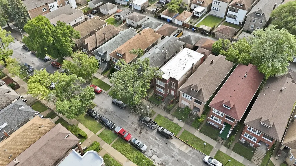 6734 South Maplewood Avenue Chicago IL 60629