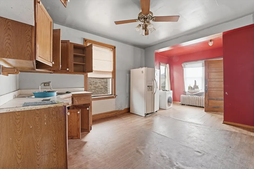 6734 South Maplewood Avenue Chicago IL 60629