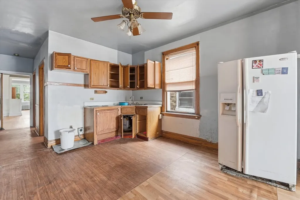 6734 South Maplewood Avenue Chicago IL 60629