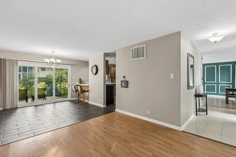 5460 Adeline Place Oak Forest IL 60452