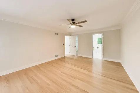 251 Perth Road Cary IL 60013