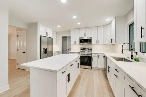 251 Perth Road Cary IL 60013