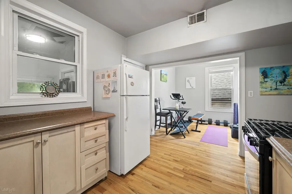 2621 West Haddon Street Chicago IL 60622