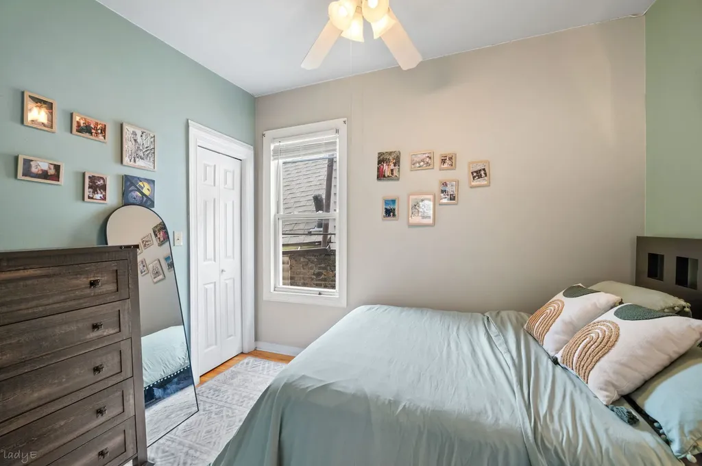 2621 West Haddon Street Chicago IL 60622