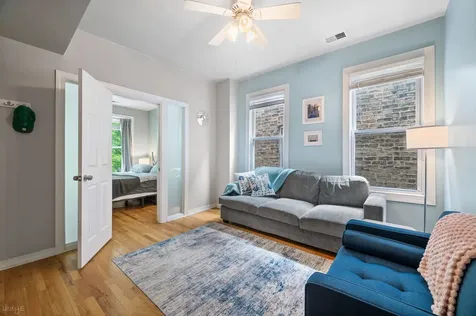 2621 West Haddon Street Chicago IL 60622