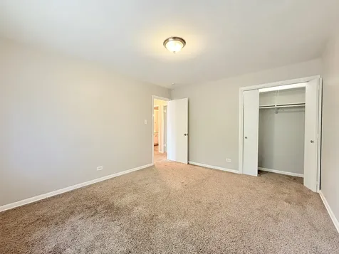 1122 West Iowa Street Glenwood IL 60425