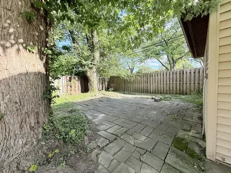 1122 West Iowa Street Glenwood IL 60425