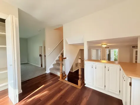1122 West Iowa Street Glenwood IL 60425