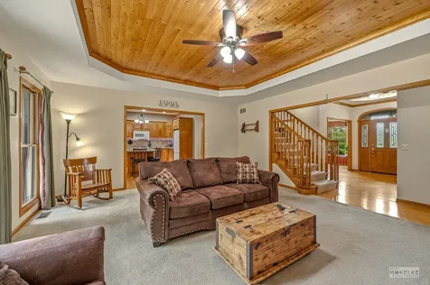 71 Long Grove Road Yorkville IL 60560