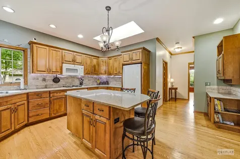 71 Long Grove Road Yorkville IL 60560