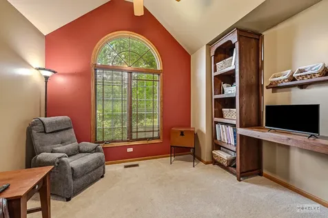 71 Long Grove Road Yorkville IL 60560