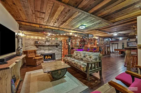 71 Long Grove Road Yorkville IL 60560