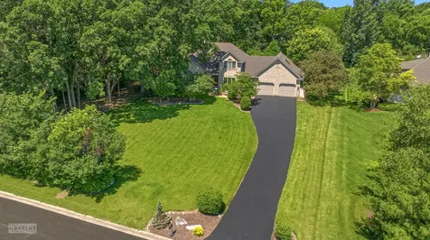 71 Long Grove Road Yorkville IL 60560
