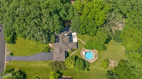 71 Long Grove Road Yorkville IL 60560
