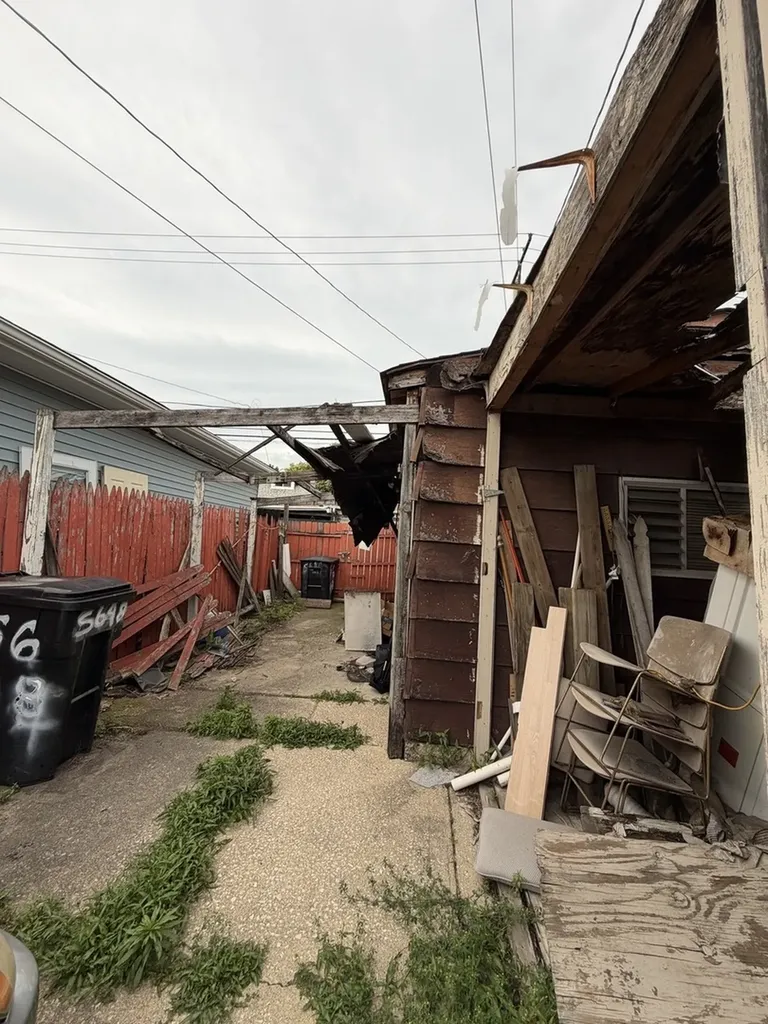 5648 South Sawyer Avenue Chicago IL 60629