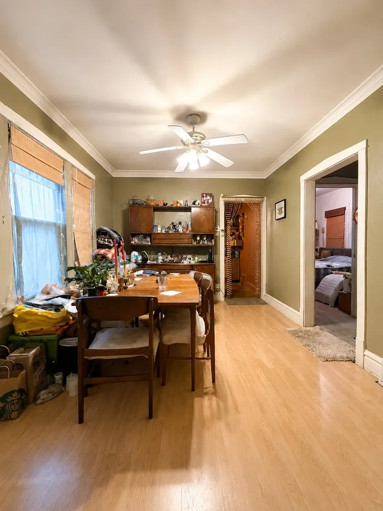 5648 South Sawyer Avenue Chicago IL 60629