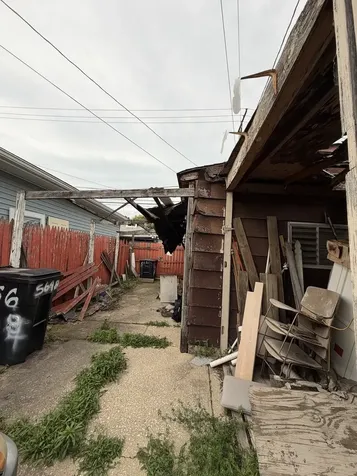 5648 South Sawyer Avenue Chicago IL 60629
