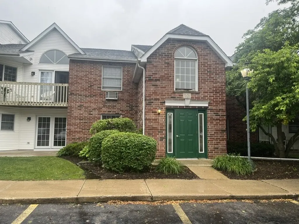 501 Leah Lane Woodstock IL 60098