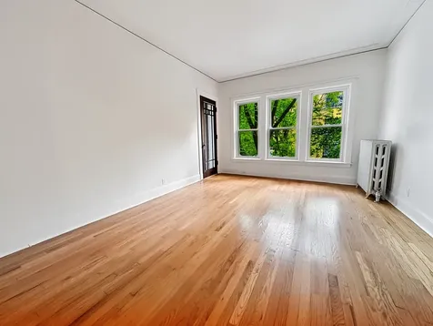 1302 West Rosemont Avenue Chicago IL 60660