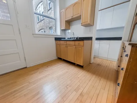 1302 West Rosemont Avenue Chicago IL 60660