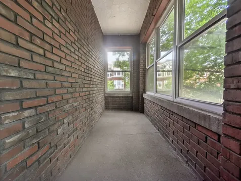 1302 West Rosemont Avenue Chicago IL 60660