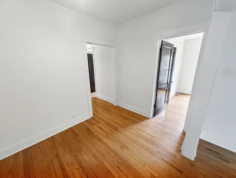 1302 West Rosemont Avenue Chicago IL 60660