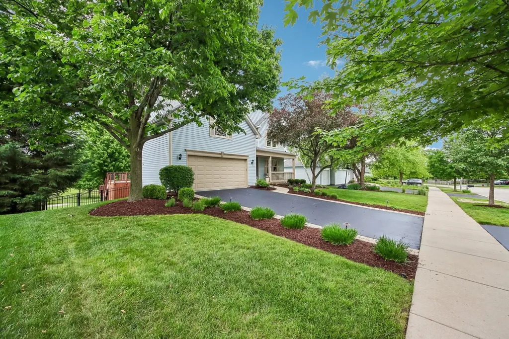 2214 Keim Drive Aurora IL 60503