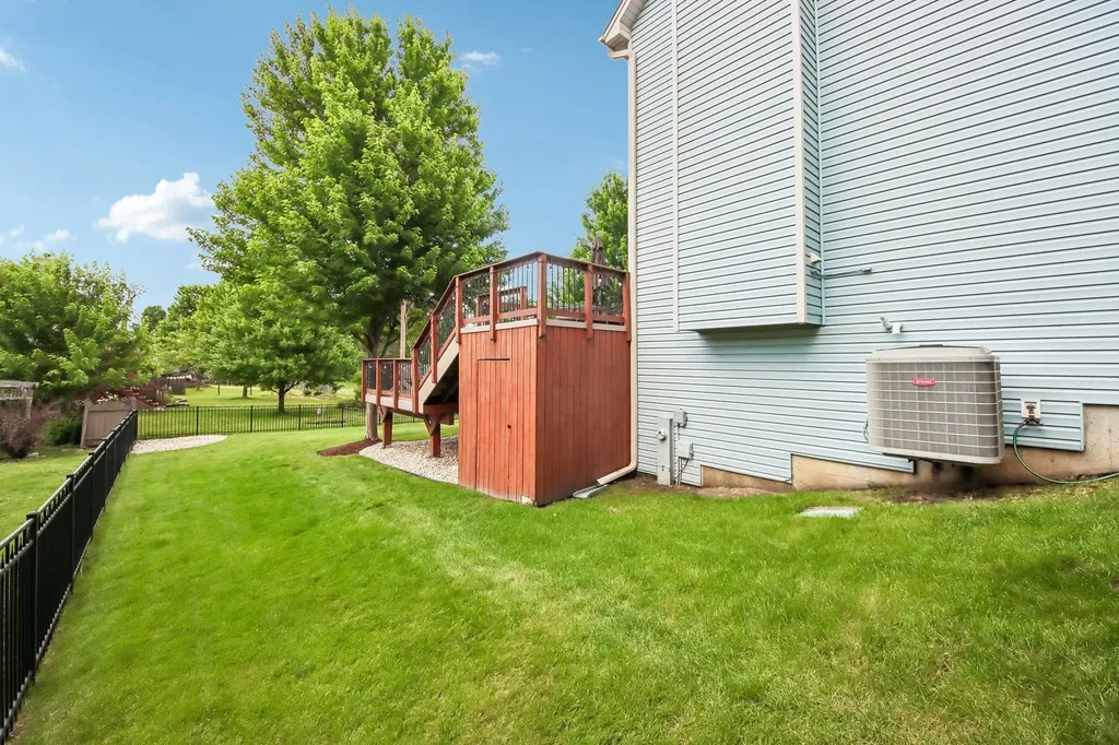 2214 Keim Drive Aurora IL 60503