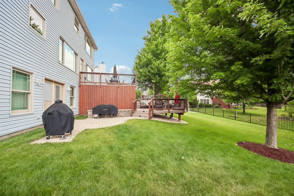 2214 Keim Drive Aurora IL 60503