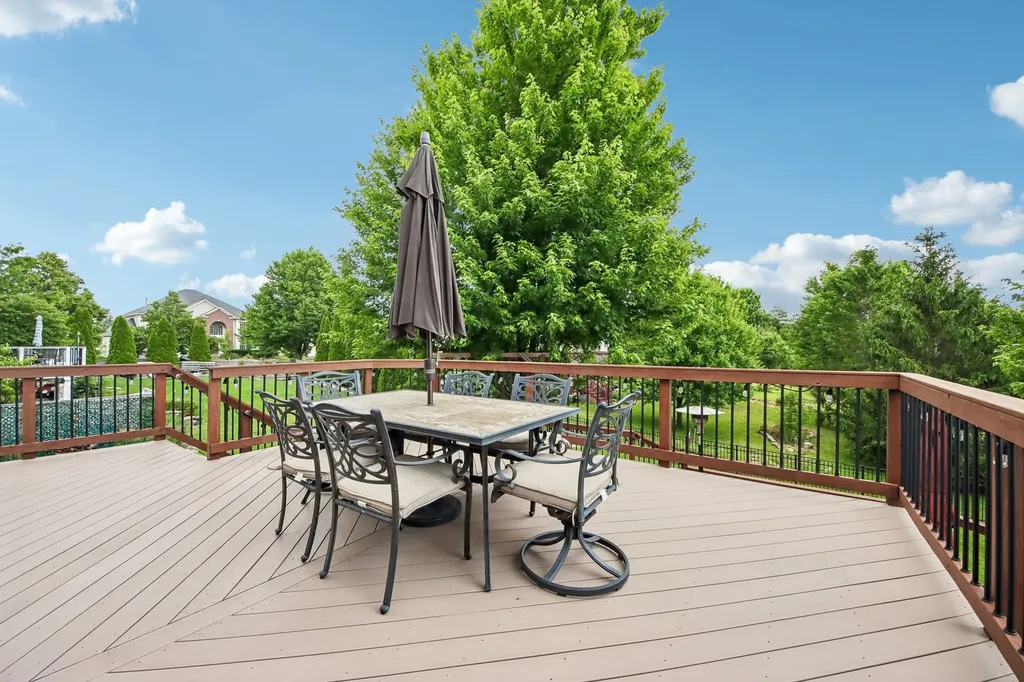 2214 Keim Drive Aurora IL 60503