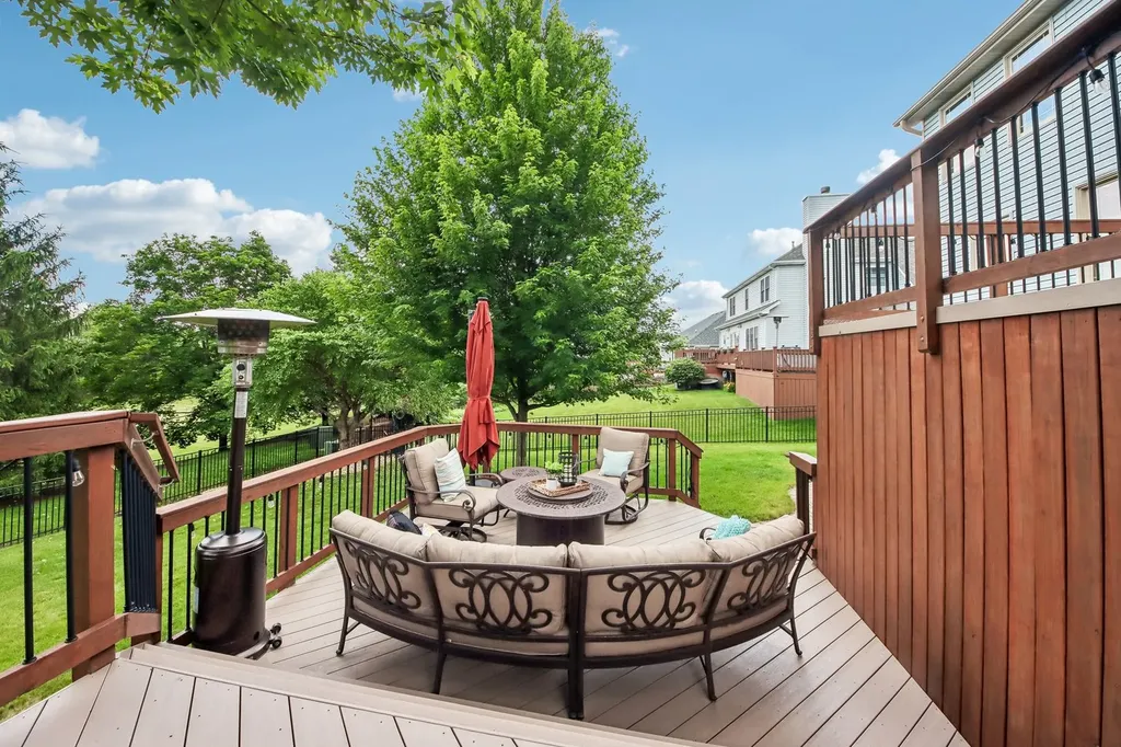 2214 Keim Drive Aurora IL 60503