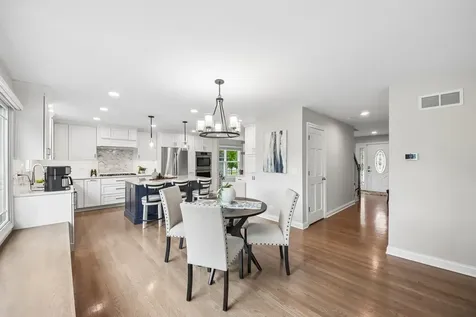 2214 Keim Drive Aurora IL 60503