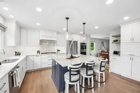 2214 Keim Drive Aurora IL 60503