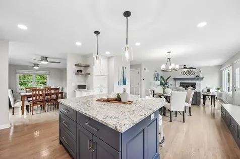 2214 Keim Drive Aurora IL 60503