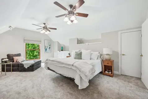 2214 Keim Drive Aurora IL 60503
