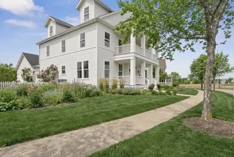 860 Blazing Star Road Grayslake IL 60030