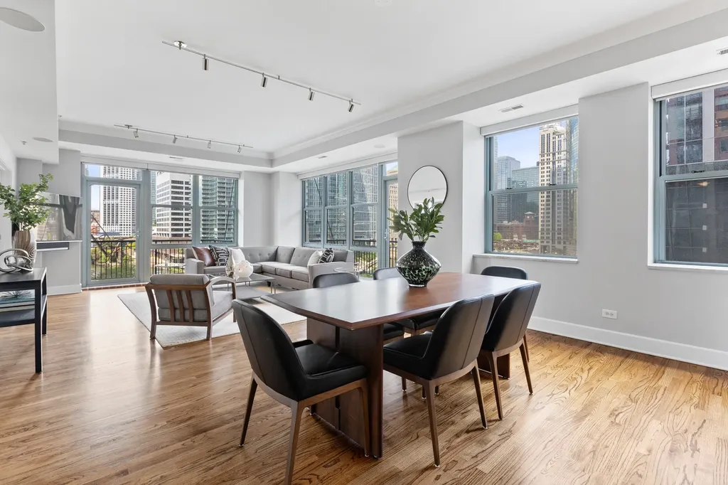 165 North Canal Street Chicago IL 60606