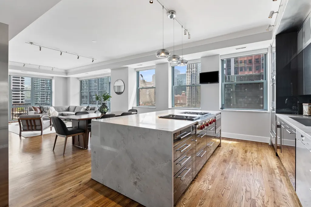 165 North Canal Street Chicago IL 60606