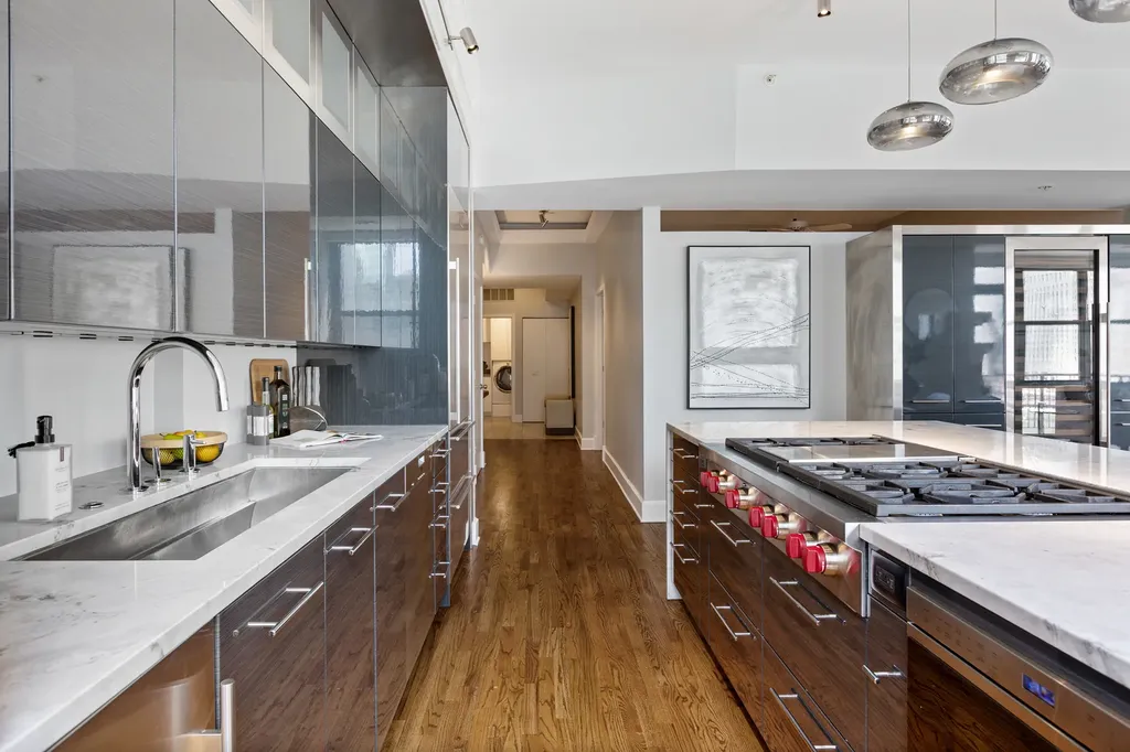 165 North Canal Street Chicago IL 60606