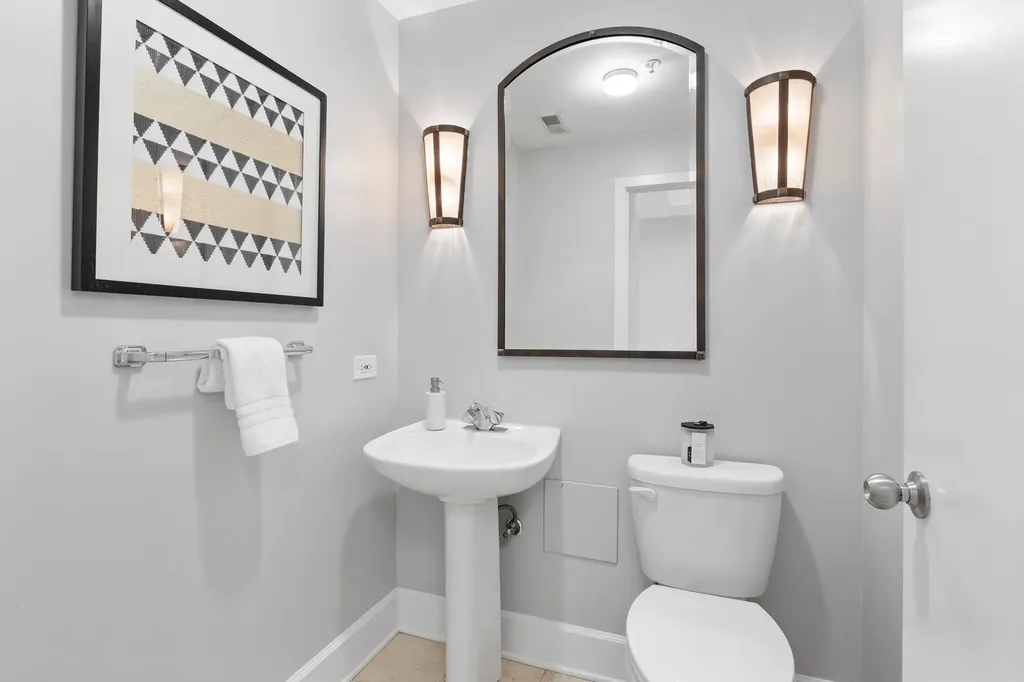 165 North Canal Street Chicago IL 60606