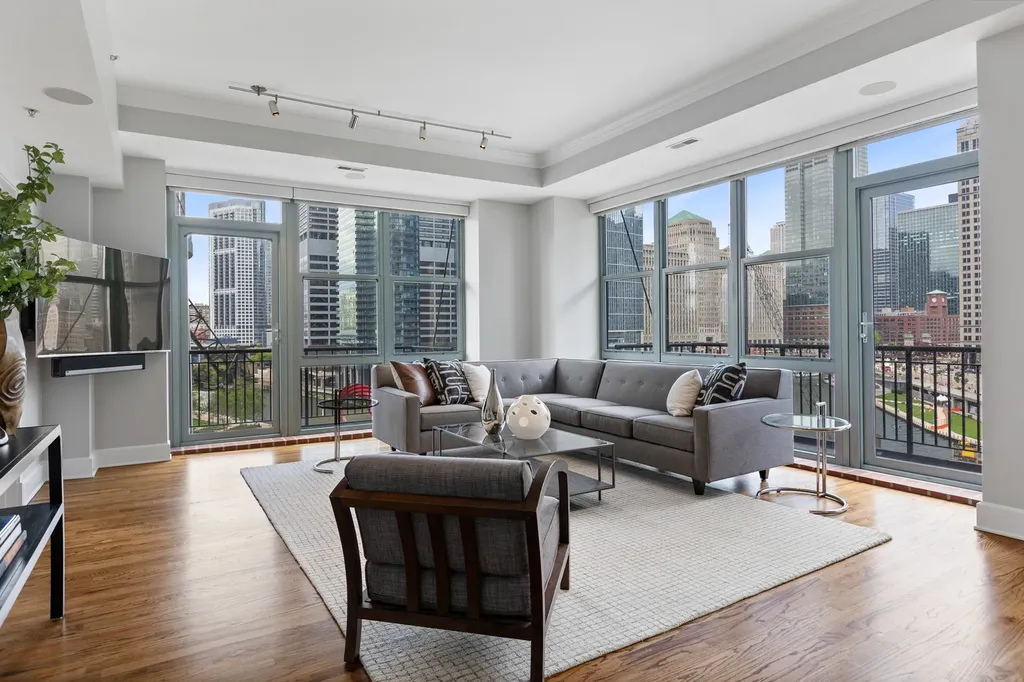165 North Canal Street Chicago IL 60606