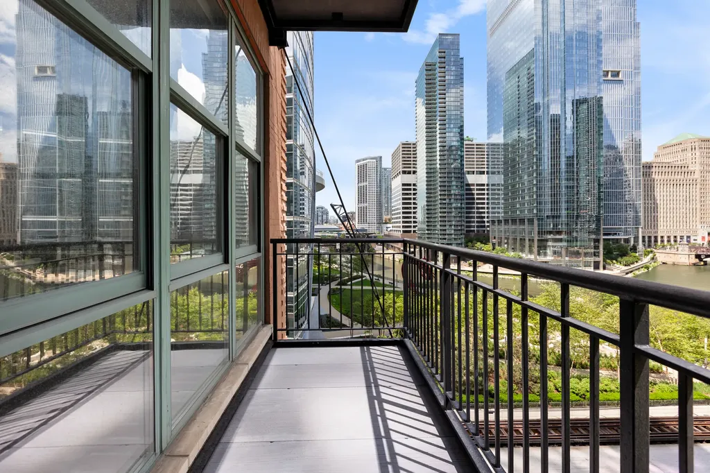 165 North Canal Street Chicago IL 60606